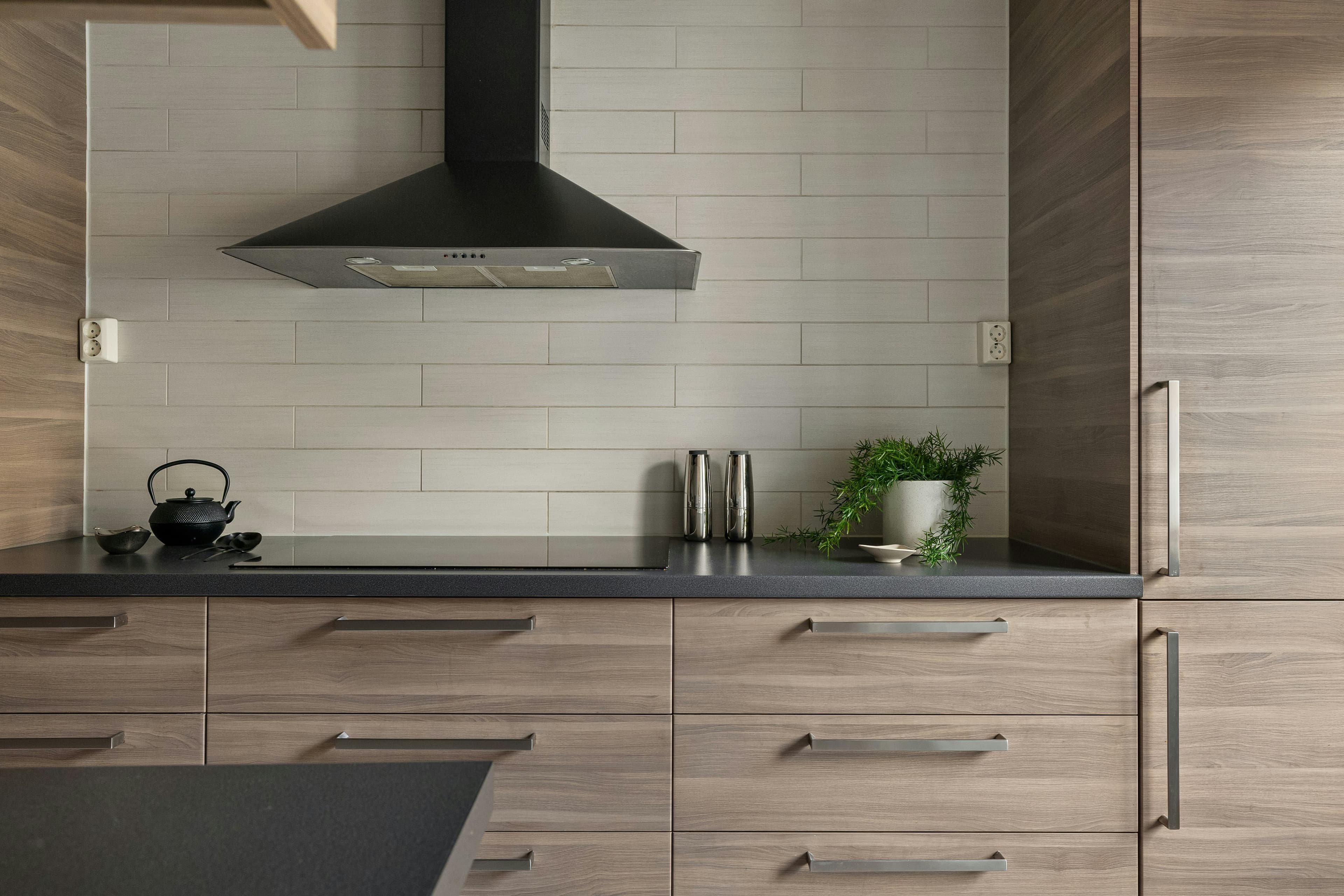 Kitchen Chimneys & Range Hoods